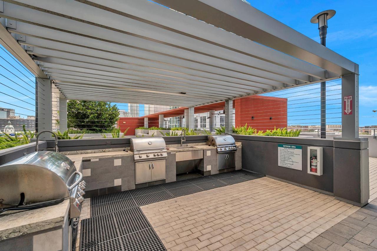 Luxury 1 Bedroom With Den Downtown Tampa Apt - City Views, Rooftop Pool, Workspace Екстериор снимка