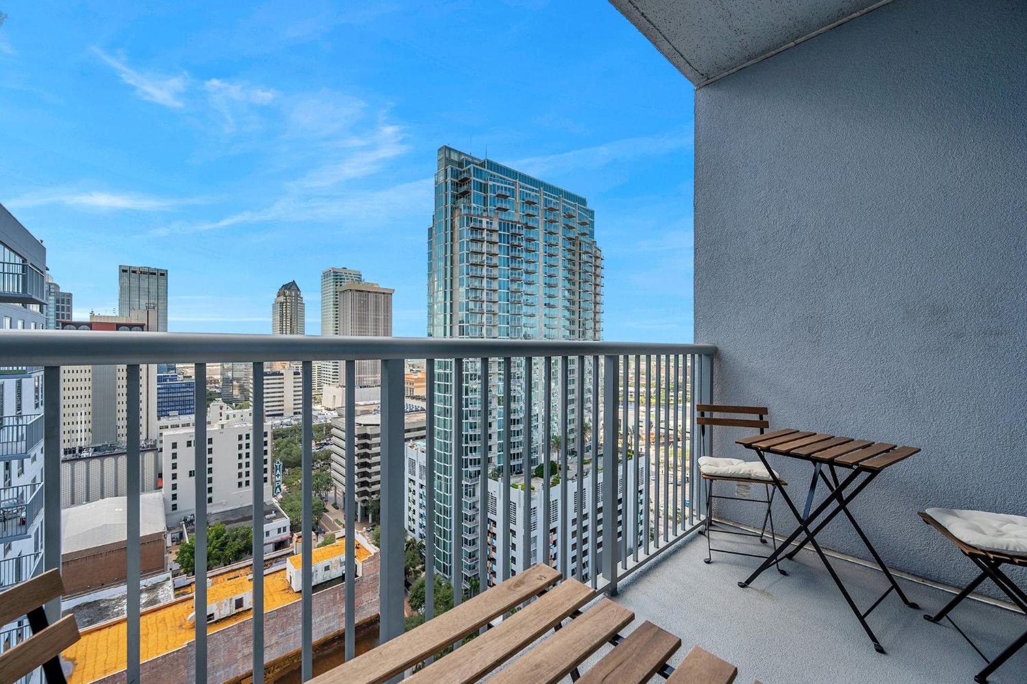 Luxury 1 Bedroom With Den Downtown Tampa Apt - City Views, Rooftop Pool, Workspace Екстериор снимка