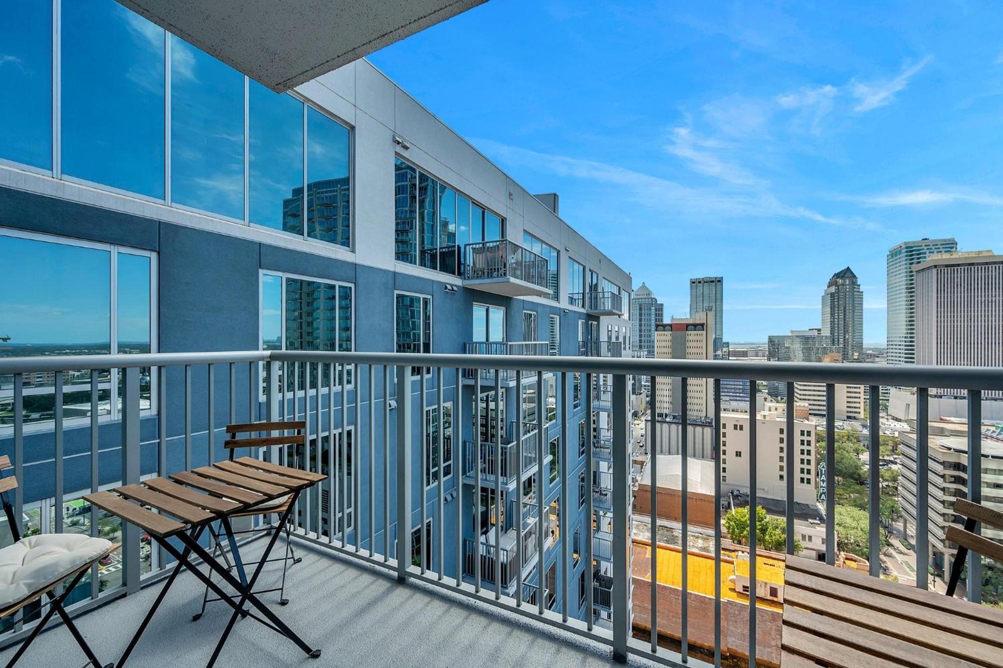 Luxury 1 Bedroom With Den Downtown Tampa Apt - City Views, Rooftop Pool, Workspace Екстериор снимка
